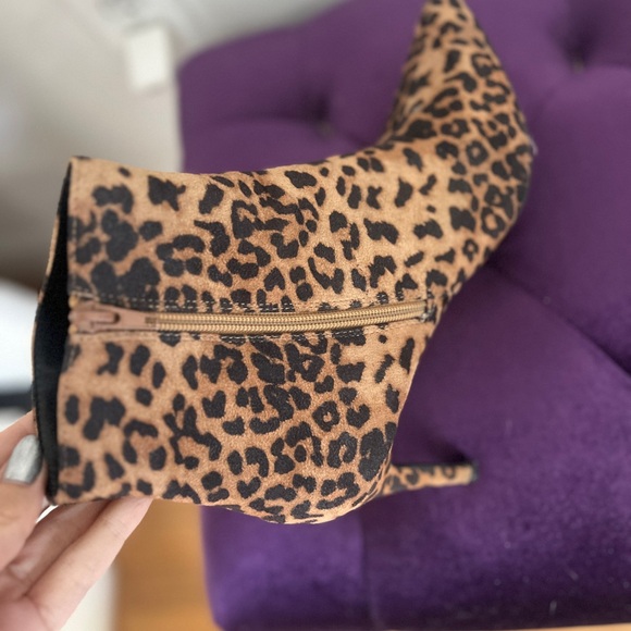 Booties. - Picture 4 of 4